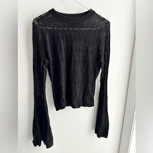 Shyanne crochet lace with bell sleeves size S